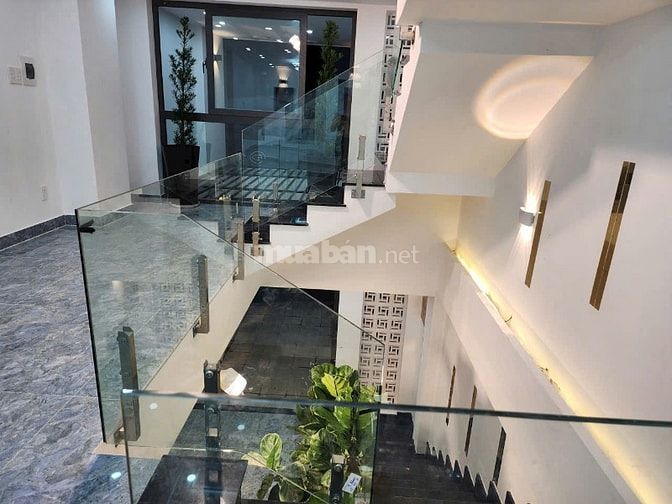 Bán nhà phố sân vườn,hẻm xe tải,5 tầng,thiết kế đẹp,tinh tế sang trọng