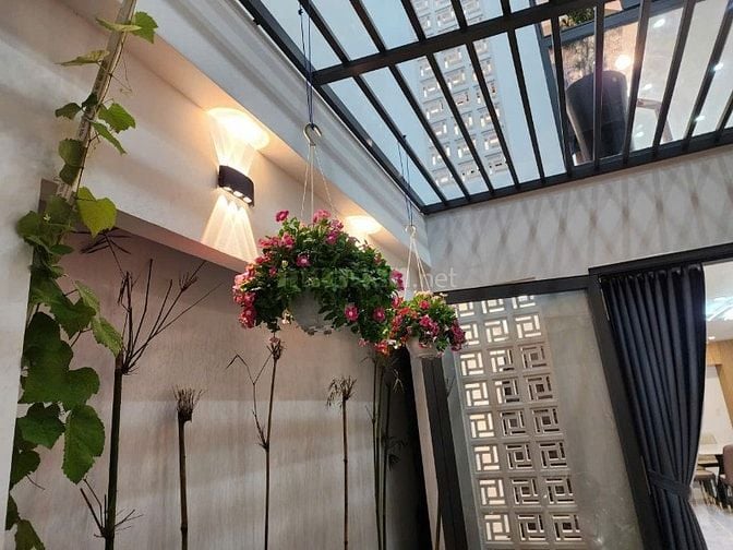 Bán nhà phố sân vườn,hẻm xe tải,5 tầng,thiết kế đẹp,tinh tế sang trọng