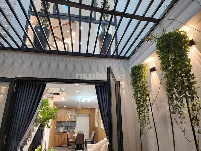 Bán nhà phố sân vườn,hẻm xe tải,5 tầng,thiết kế đẹp,tinh tế sang trọng