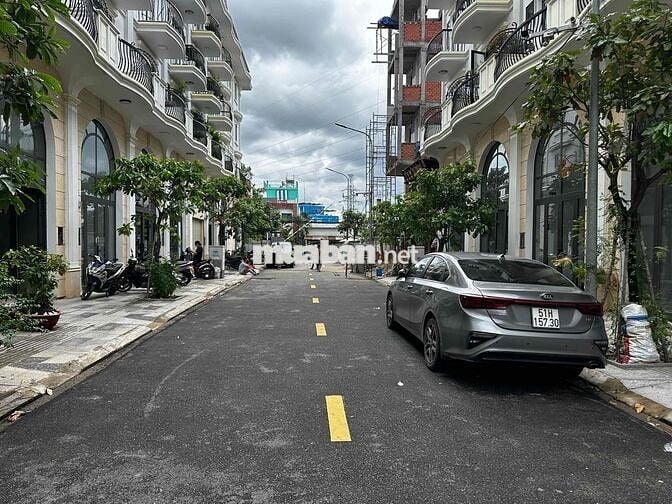 Nhà 1 trệt 1 lững 3 lầu (4x14,5) Thạnh Lộc 16, Thạnh Lộc Q12