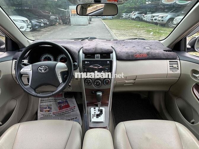 Toyota Corolla Altis 2014 1.8G AT - 120000 km
