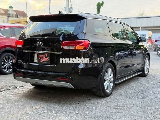 Kia Sedona 2015 3.3L GAT,máy xăng,màu đen,63.000km