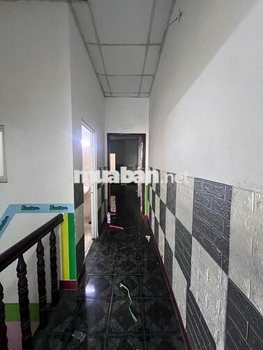 MÌNH CHO THUÊ NHÀ MẶT TIỀN KDOANH GIÁ RẺ SÁT LŨY BÁN BÍCH, CHỈ 20TR