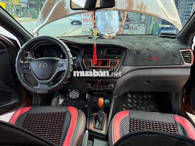 Hyundai i20 2015 1.4 AT - 66000 km