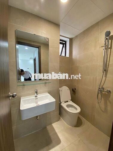 Cho thuê căn hộ 3 phòng ngủ rộng view đẹp giá chỉ 6.5tr, gần cầu Q12
