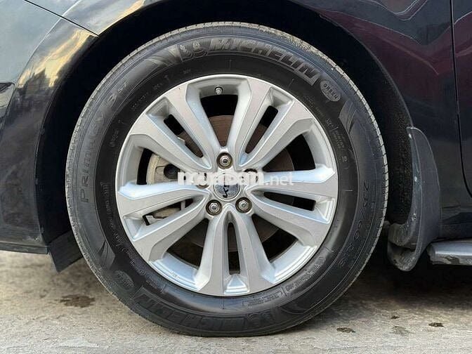 Kia Sedona 2015 3.3L GAT,máy xăng,màu đen,63.000km