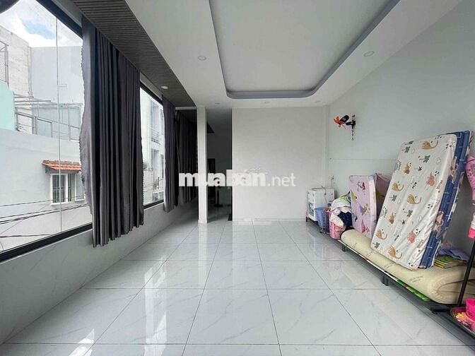 Bán nhà 2 mặt hxh 10m Phan Huy Ích, 3 tầng, ngang 5m, 80m², gara oto