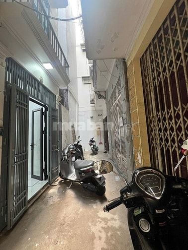 Bán nhà Lê Trọng Tấn, sổ đỏ 4 tầng mới hoàn thiện, đủ tiện nghi ở ngay