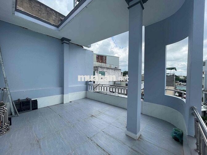 Bán nhà 2 mặt hxh 10m Phan Huy Ích, 3 tầng, ngang 5m, 80m², gara oto