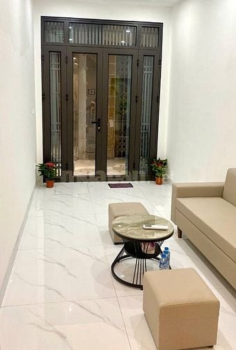 Bán nhà Lê Trọng Tấn, sổ đỏ 4 tầng mới hoàn thiện, đủ tiện nghi ở ngay