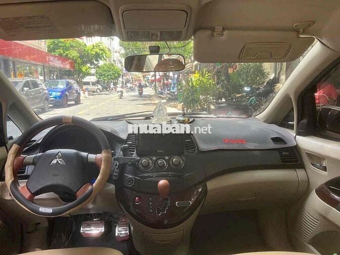 Mitsubishi Grandis 2008 -