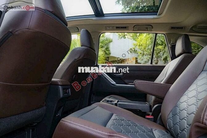Toyota Innova Cross HEV 2.0 CVT 2025 - 970 Triệu