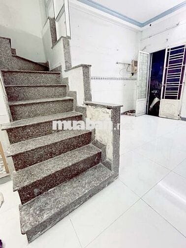 Bán nhà Âu Cơ 20m2, hỗ trợ vay bank, nhà 3 tầng chỉ nhỉnh 2 tỷ TL