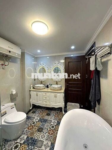 KHUẤT DUY TIẾN - PHÂN LÔ LIỀN KỀ - VỈA HÈ RỘNG - GARA 3 Ô TÔ 150m2 52t