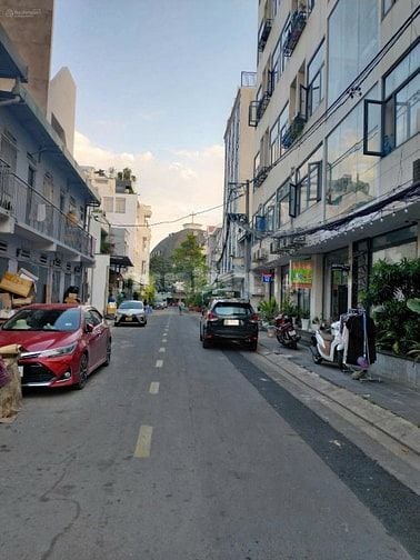 Góc 2 mặt tiền 142,3m2 (8,4*17) SHR, không quy hoạch,xd hầm 6 tầng, 