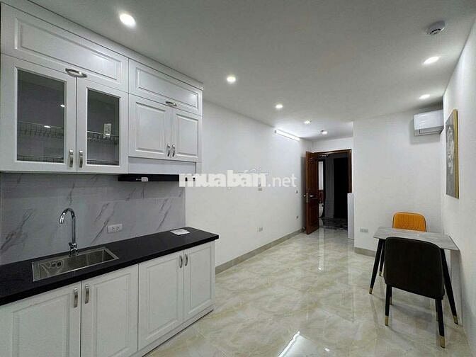 Siêu phẩm CCMN 45m2 full đồ. Máy giặt riêng, ban công tại Yên Lãng