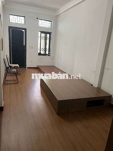 Nhanh Thì Còn Cho Thuê Nhà Ngọc Lâm Long Biên 35m 3 Tầng 2 ngủ Giá 6,5