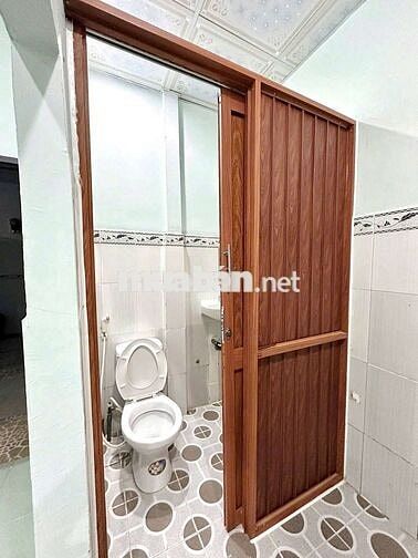 TRỌ GIÁ TỐT 2TR2 NGUYỄN VĂN CỪ  CÓ MÁY LẠNH