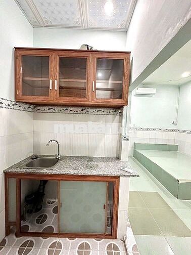 TRỌ GIÁ TỐT 2TR2 NGUYỄN VĂN CỪ  CÓ MÁY LẠNH