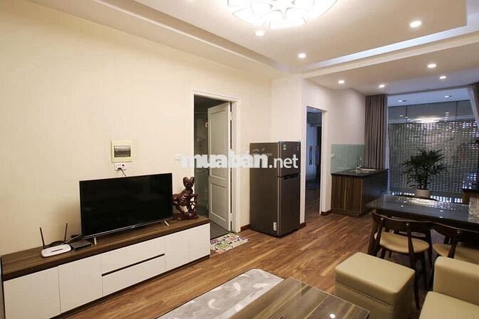 Cho thuê 2n2wc Tô Ngọc Vân, ô tô đỗ cửa, full đồ, thang máy giá 12,5tr