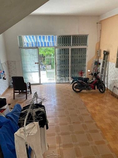 NHÀ KIỆT OTO TÔN DỨC THẮNG 2 TẦNG 4 PHÒNG NGỦ