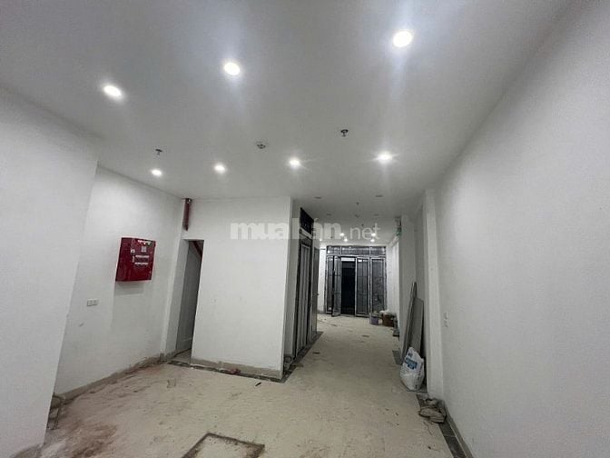 BÁN CHDV 6 TẦNG TẠI ĐÊ LA THÀNH, 9 PKK, DÒNG TIỀN ~ 700 TRIỆU