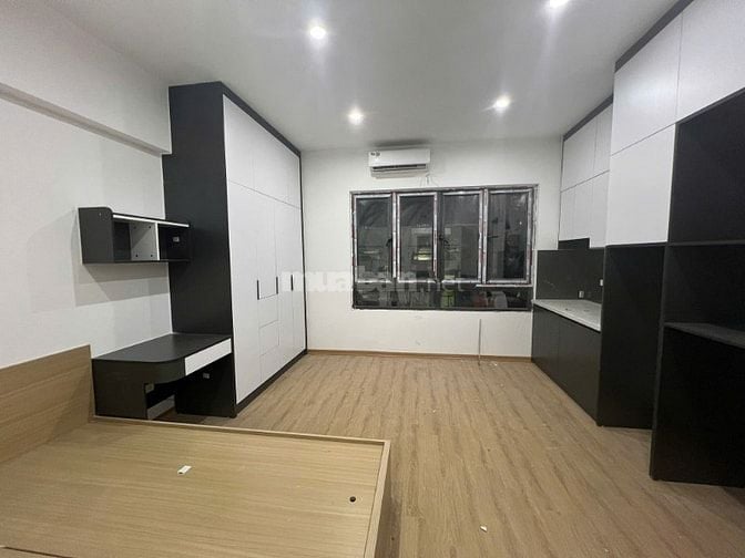 BÁN CHDV 6 TẦNG TẠI ĐÊ LA THÀNH, 9 PKK, DÒNG TIỀN ~ 700 TRIỆU