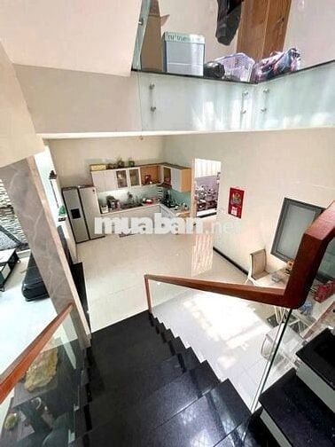 Nhà 3 tầng, 4PN, 5TLĐường XTT Hóc Môn (Bà Điểm, thành phố Hồ Chí Minh)