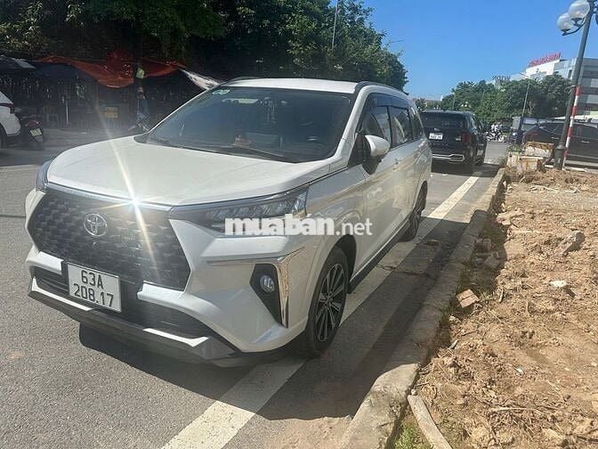 Toyota Veloz Cross 2023 - 11000 km