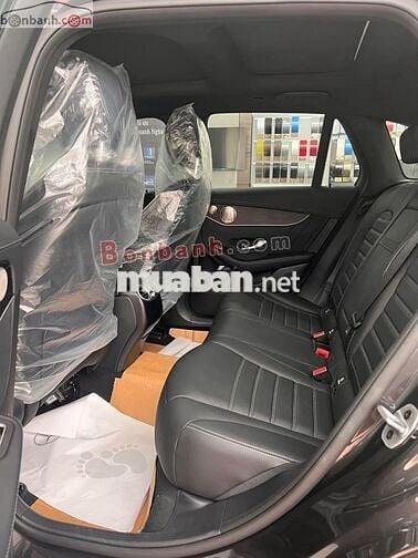 GLC300 - 4Matic 2022 đăng ký T4/2024