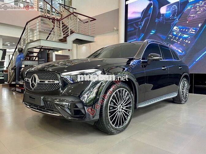 GLC300 4Matic model 2024
