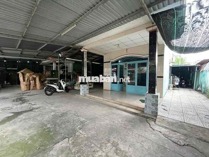 NHÀ XE TẢI ĐẬU CỬA TÂN HIỆP HÓC MÔN-211M2 FULL THỔ-SÁT LÊ LỢI- 4,1 TỶ