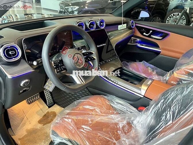 GLC300 4Matic model 2024