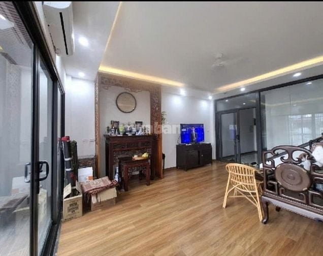 Bán nhà phố Minh Khai DT 85 m2 x 7 tầng thang máy x VP - CTy