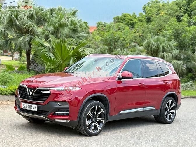 Vinfast Lux SA Premium Sx2019 màu đỏ