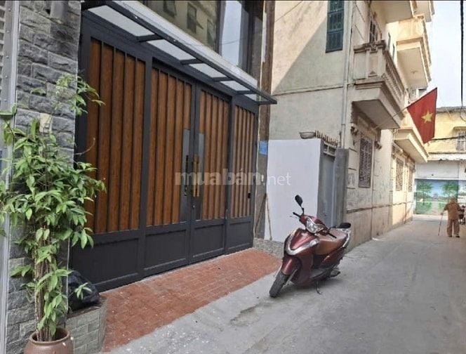 Bán nhà phố Minh Khai DT 85 m2 x 7 tầng thang máy x VP - CTy
