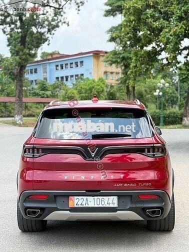 Vinfast Lux SA Premium Sx2019 màu đỏ