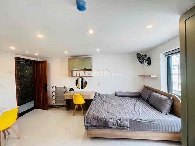 CHO THUÊ CHDV 30m2 NGAY QUẬN 10 - CỬA SỔ THOÁNG