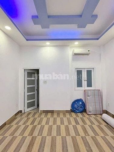 TÔI CẦN BÁN GẤP NHÀ ĐƯỜNG HAI BÀ TRƯNG Q.3 - 4TY850/63M2 GẦN CHỢ TĐ