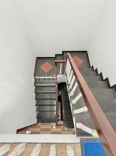 TÔI CẦN BÁN GẤP NHÀ ĐƯỜNG HAI BÀ TRƯNG Q.3 - 4TY850/63M2 GẦN CHỢ TĐ
