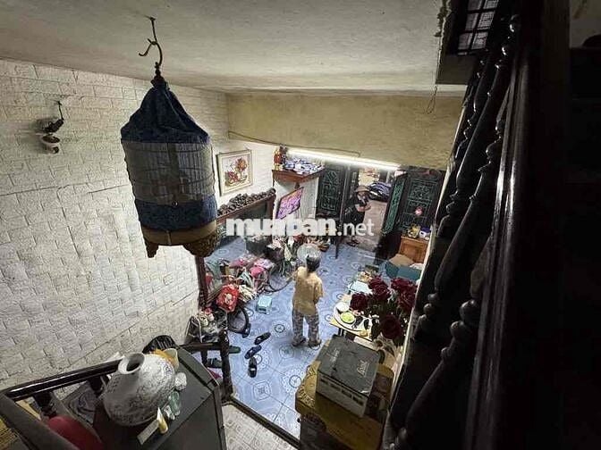 Bán nhà mặt phố oto tránh gần đường Tô Hiệu 21m2 2T, 2N