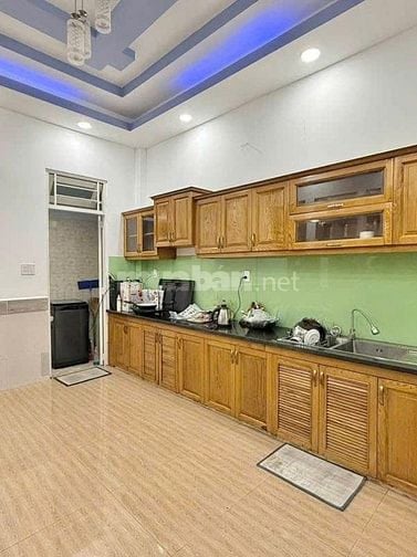 TÔI CẦN BÁN GẤP NHÀ ĐƯỜNG HAI BÀ TRƯNG Q.3 - 4TY850/63M2 GẦN CHỢ TĐ