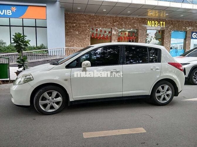 Nissan Tiida 1.6 AT 2009