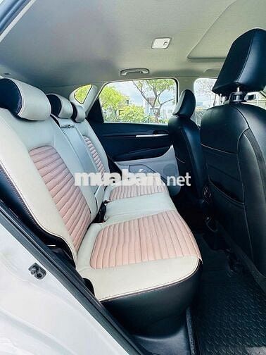 Kia Sonet 2023 Premium 1.5 AT - 25000 km