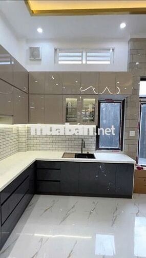 Chính Chủ Bán Nhà 2 lầu ,120m2, khu đồng bộ 25 căn có Sân Vườn ,shr