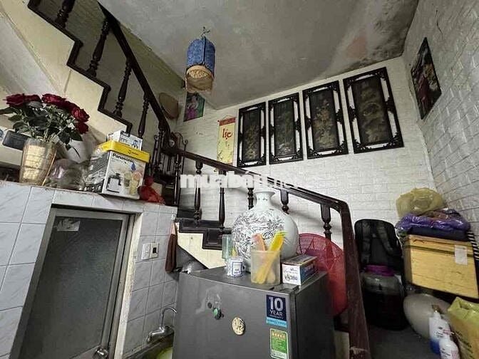 Bán nhà mặt phố oto tránh gần đường Tô Hiệu 21m2 2T, 2N