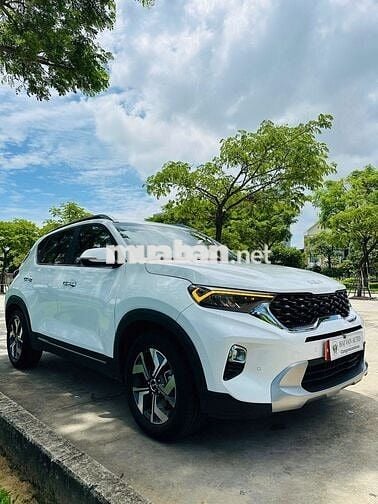 Kia Sonet 2023 Premium 1.5 AT - 25000 km