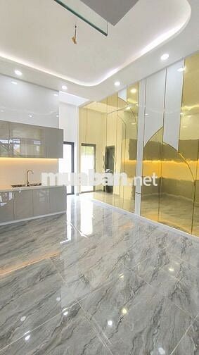 Chính Chủ Bán Nhà 2 lầu ,120m2, khu đồng bộ 25 căn có Sân Vườn ,shr