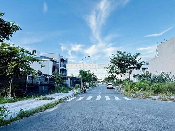 BÁN CĂN BIỆT THỰ VIEW SÁT SÔNG, NAM HÒA XUÂN NGŨ HÀNH SƠN ĐÀ NẴNG