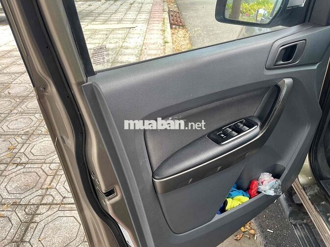 Ford Ranger 2015 XLS 2.2 4x2 AT - xe đẹp chất zin